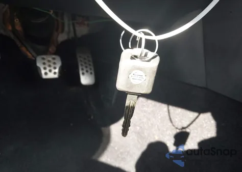 2003 Nissan 350Z Touring z USA, uszkodzony, nr VIN JN1AZ34E23T013078